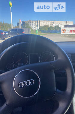 Седан Audi A4 2000 в Вознесенске