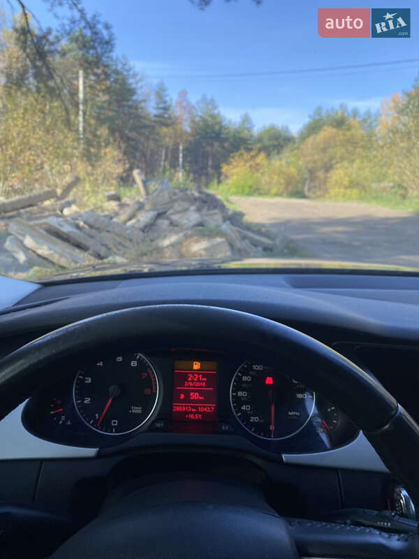 Седан Audi A4 2011 в Львове