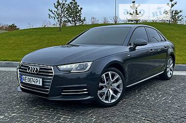 Седан Audi A4 2018 в 