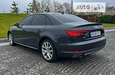Седан Audi A4 2018 в 