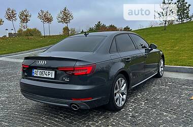 Седан Audi A4 2018 в 