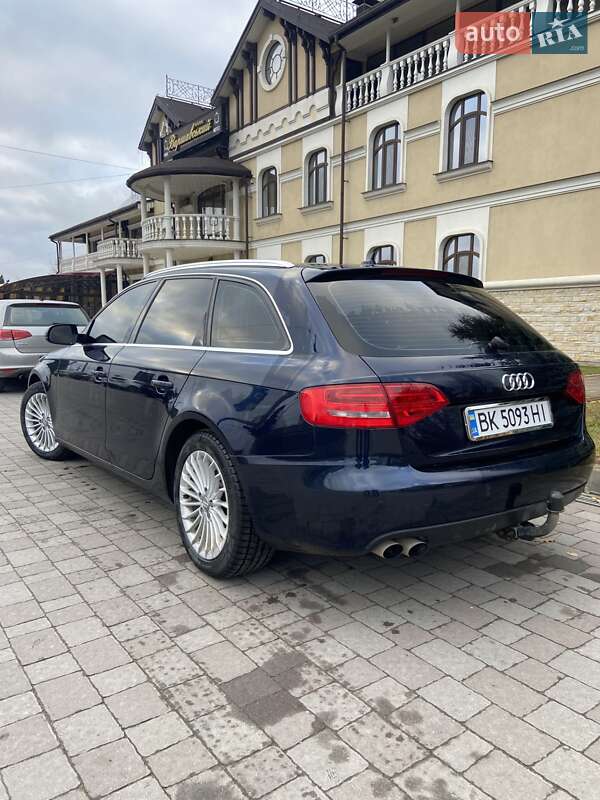Универсал Audi A4 2010 в Сарнах