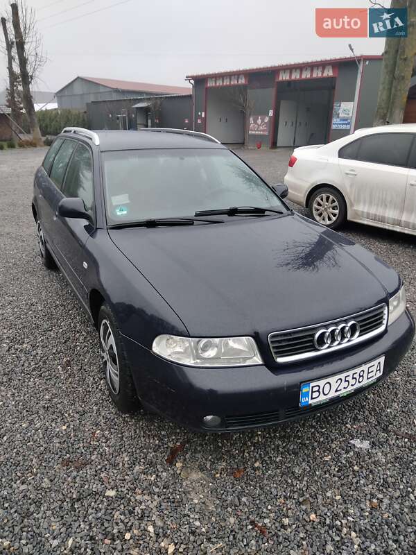 Універсал Audi A4 2000 в Збаражі