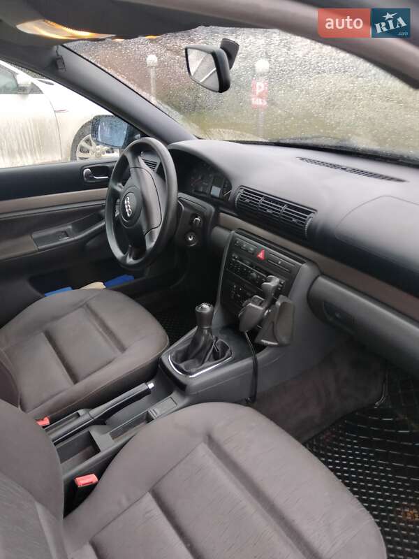Универсал Audi A4 2000 в Збараже