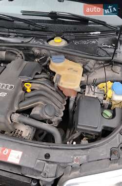Універсал Audi A4 2000 в Збаражі