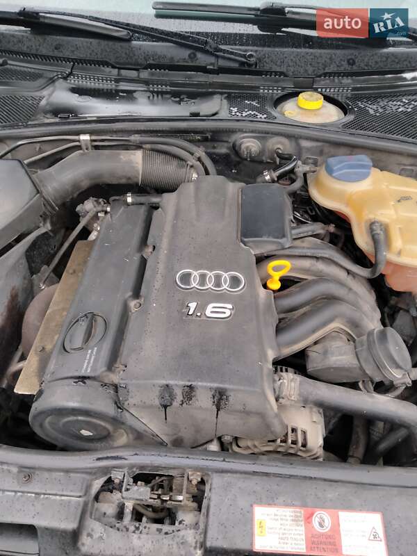 Універсал Audi A4 2000 в Збаражі