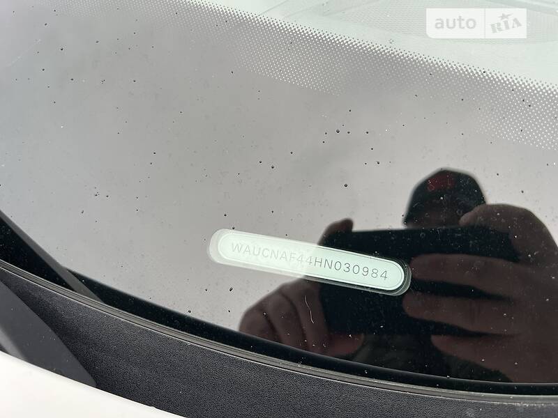Седан Audi A4 2017 в Рівному