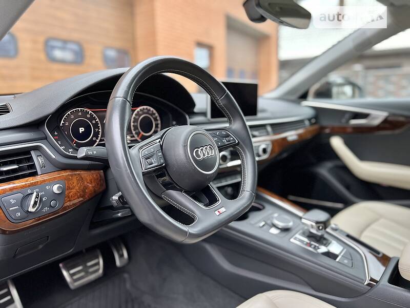 Седан Audi A4 2017 в Рівному