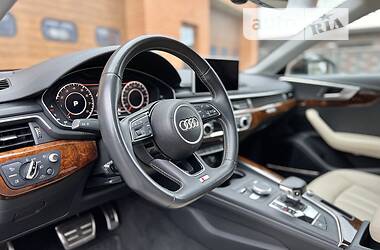 Седан Audi A4 2017 в 