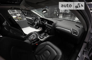 Седан Audi A4 2014 в Днепре