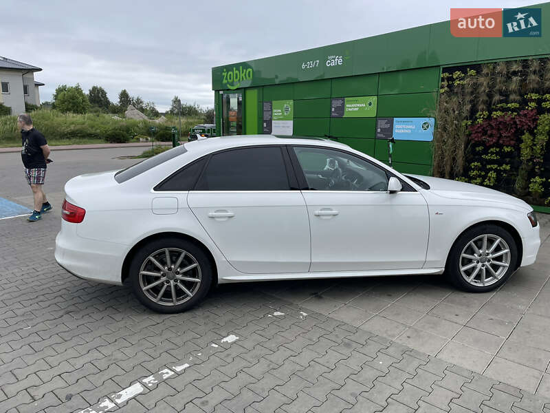 Седан Audi A4 2014 в Херсоне