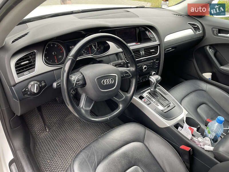 Седан Audi A4 2014 в Херсоне
