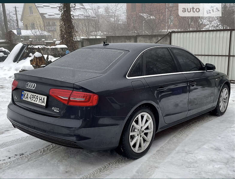 Седан Audi A4 2013 в Киеве