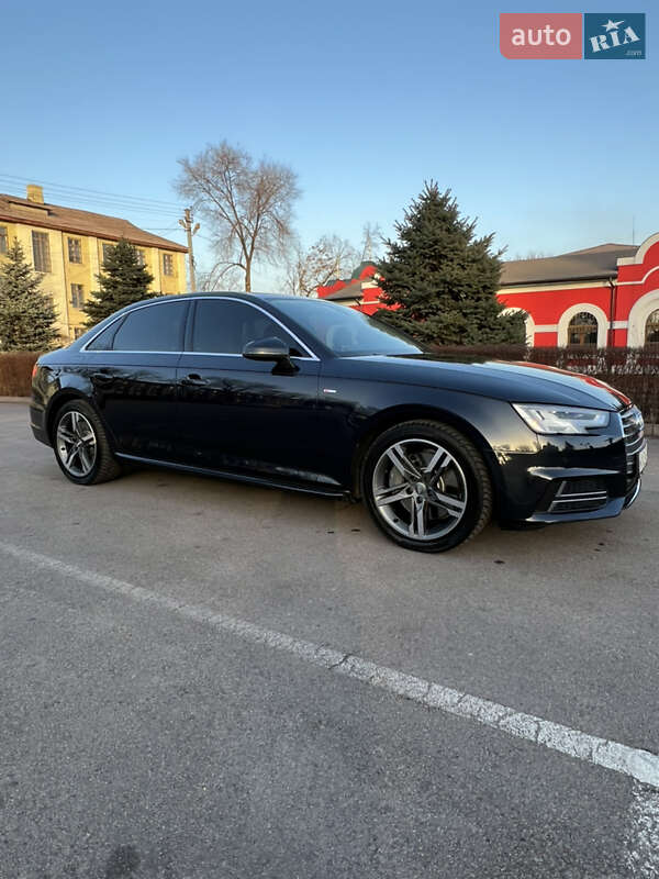 Седан Audi A4 2018 в Каменском