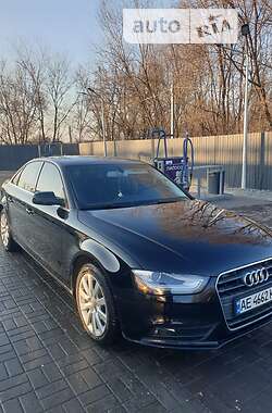 Седан Audi A4 2013 в 