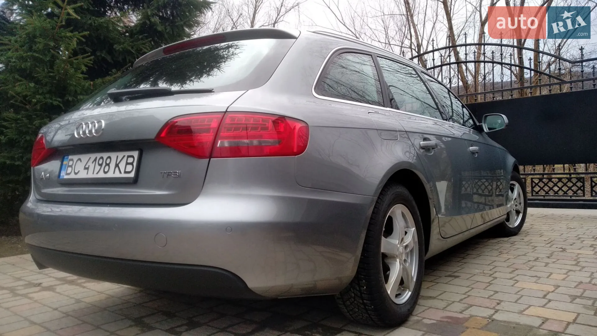 2010 Audi A4 - мініатюра 4