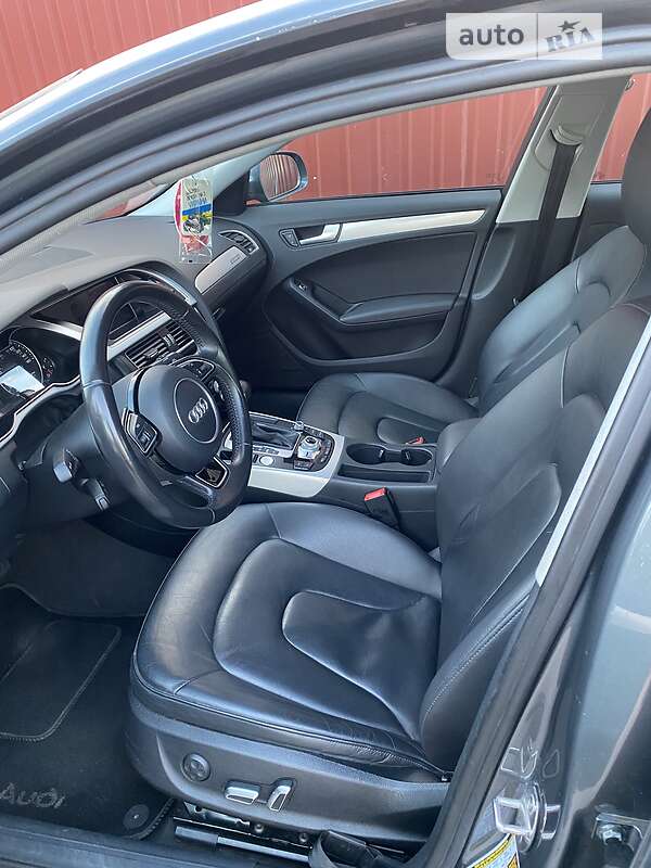 Седан Audi A4 2015 в Василькові