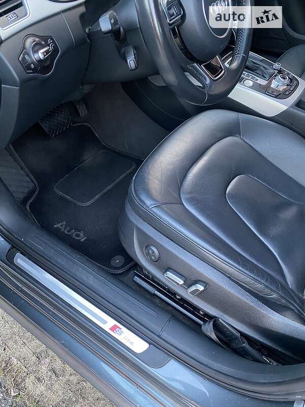 Седан Audi A4 2015 в Василькові