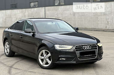 Седан Audi A4 2012 в 