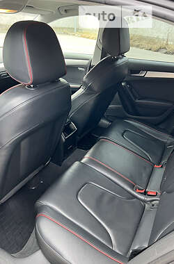 Седан Audi A4 2012 в 