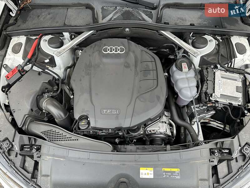 Седан Audi A4 2021 в Киеве
