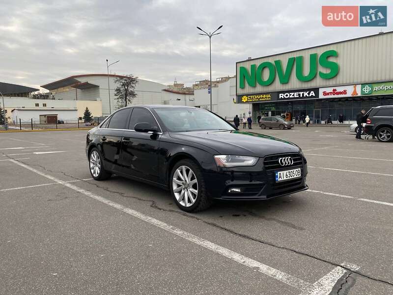 Седан Audi A4 2012 в Киеве