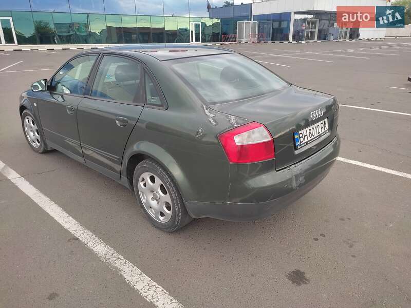 Седан Audi A4 2001 в Белгороде-Днестровском