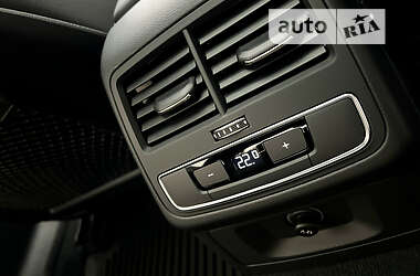 Седан Audi A4 2021 в 