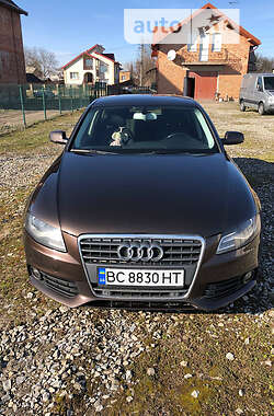 Седан Audi A4 2011 в Львове