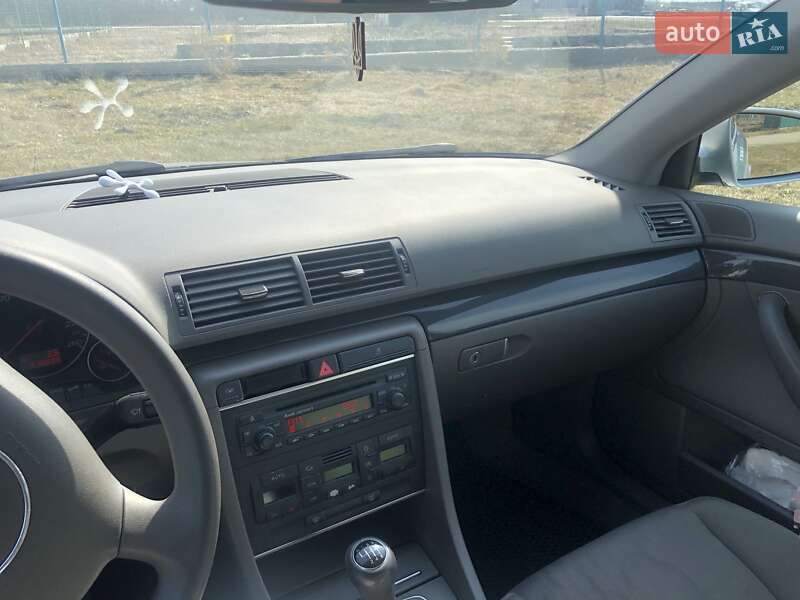 Универсал Audi A4 2003 в Вараше фото 19 Универсал Audi A4 2003 в Вараше