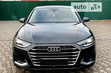 Седан Audi A4 2019 в 