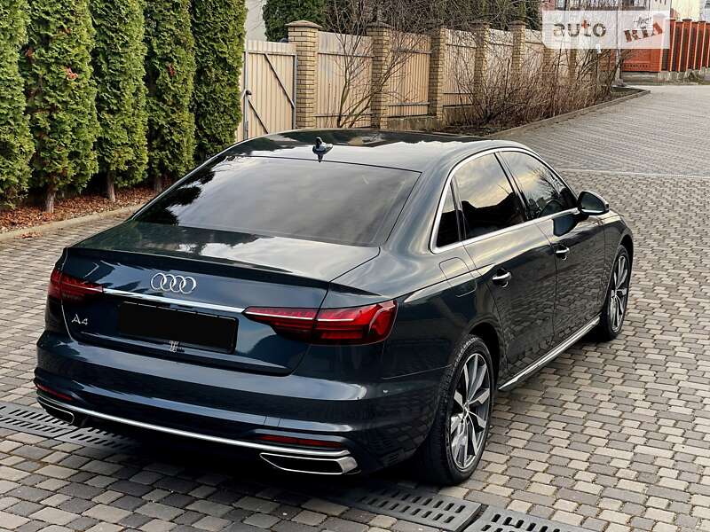 Седан Audi A4 2019 в Хмельницькому
