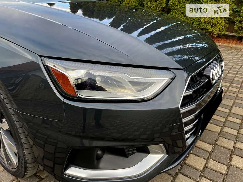 Седан Audi A4 2019 в Хмельницькому