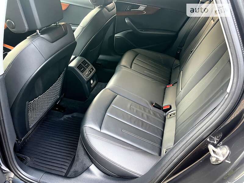 Седан Audi A4 2019 в Хмельницькому