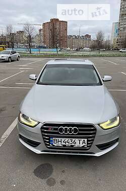 Седан Audi A4 2012 в Києві