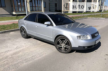 Седан Audi A4 2001 в 