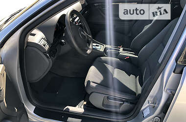 Седан Audi A4 2001 в 
