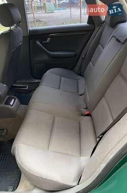 Седан Audi A4 2001 в 