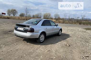 Седан Audi A4 1997 в Хусті