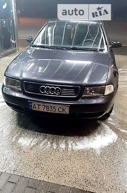 Седан Audi A4 1995 в Івано-Франківську