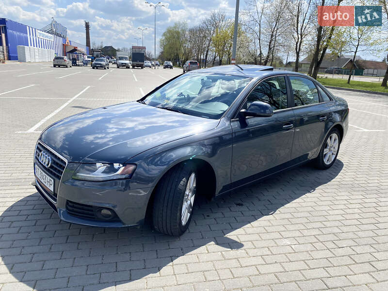 Седан Audi A4 2009 в Коломые