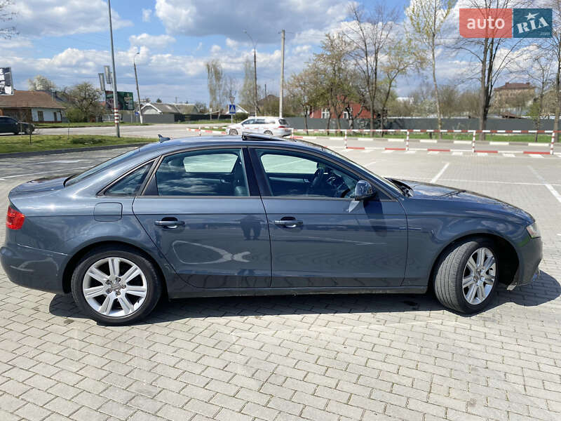 Седан Audi A4 2009 в Коломые