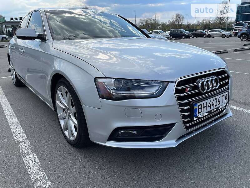 Седан Audi A4 2012 в Києві