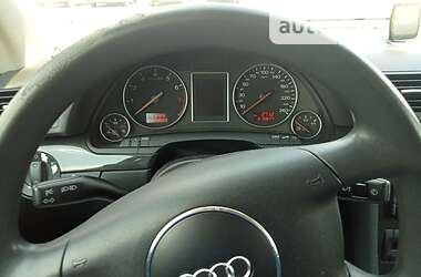Седан Audi A4 2004 в Києві