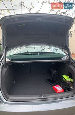 Седан Audi A4 2012 в 