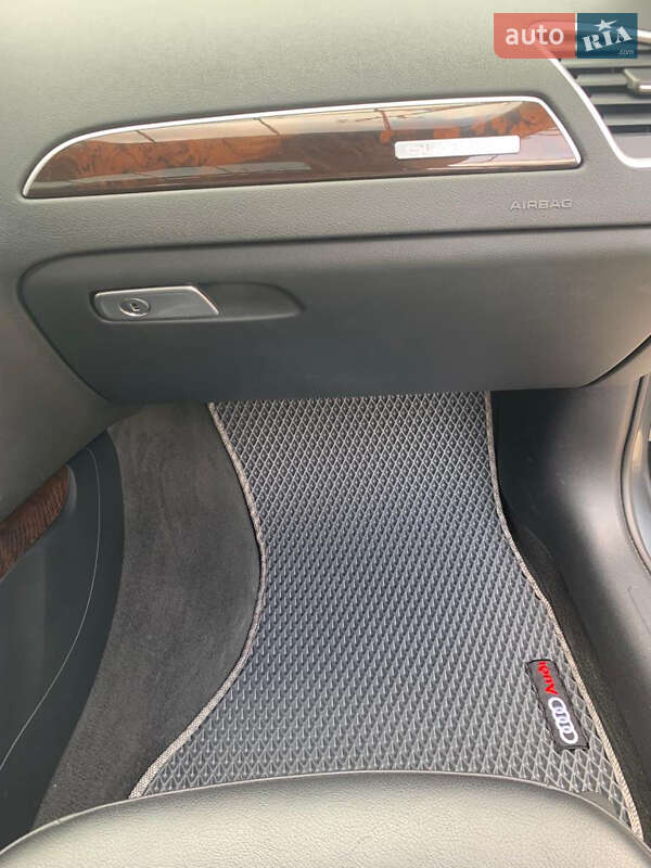 Седан Audi A4 2012 в Измаиле