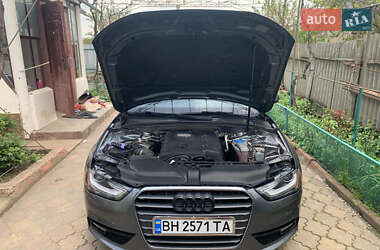 Седан Audi A4 2012 в 