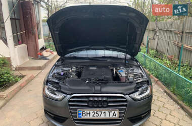 Седан Audi A4 2012 в Измаиле