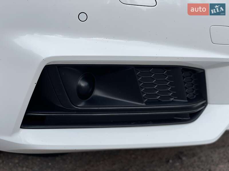 Универсал Audi A4 2019 в Житомире