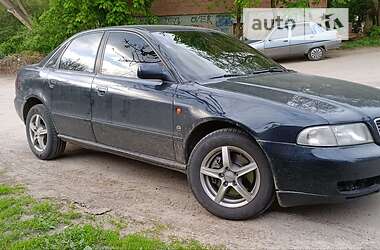 Седан Audi A4 1996 в Полтаві